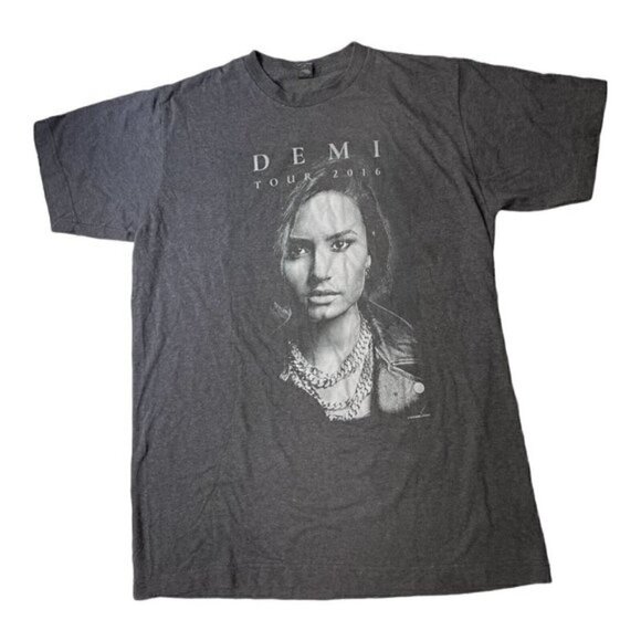 Demi Lovato 2016 Concert Tour Graphic Gray Short Sleeve T Women’s M - Picture 1 of 5